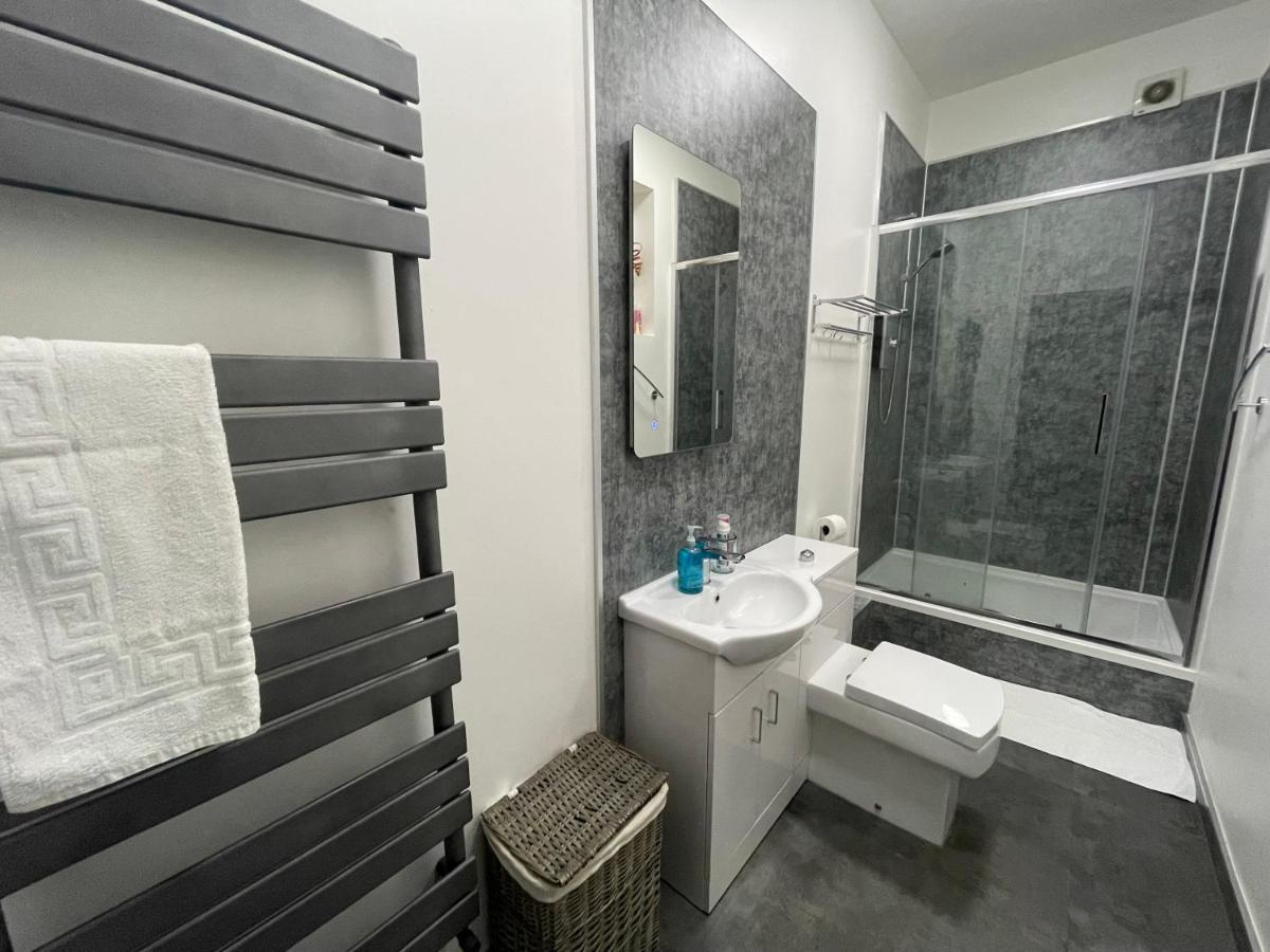 Premier 2 Bed Flat C Apartment Broxburn Exterior photo